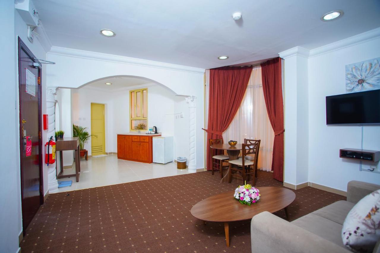 La Villa Hotel Доха Екстер'єр фото