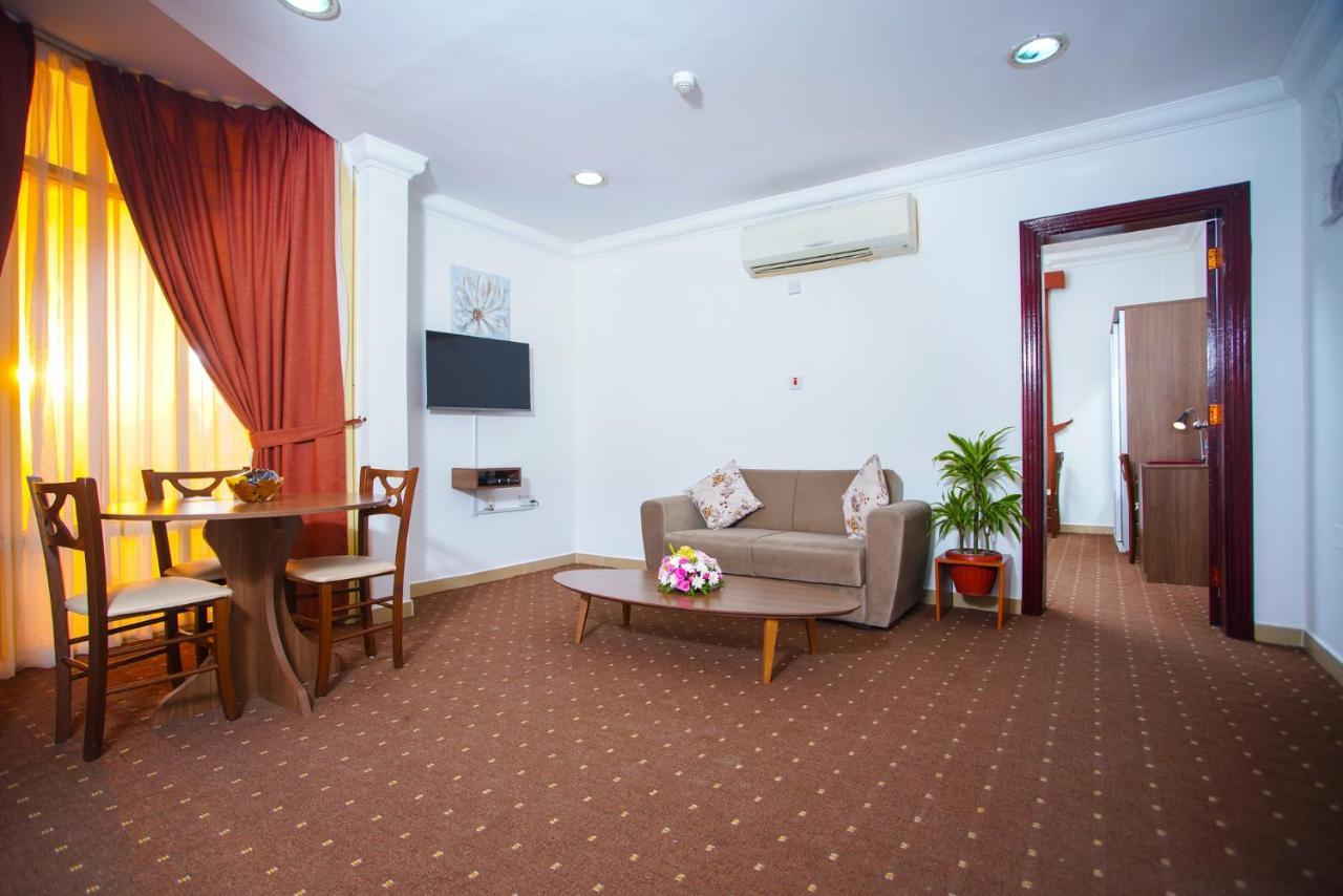 La Villa Hotel Доха Екстер'єр фото