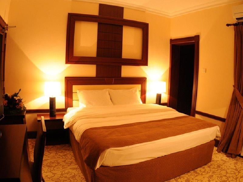 La Villa Hotel Доха Екстер'єр фото