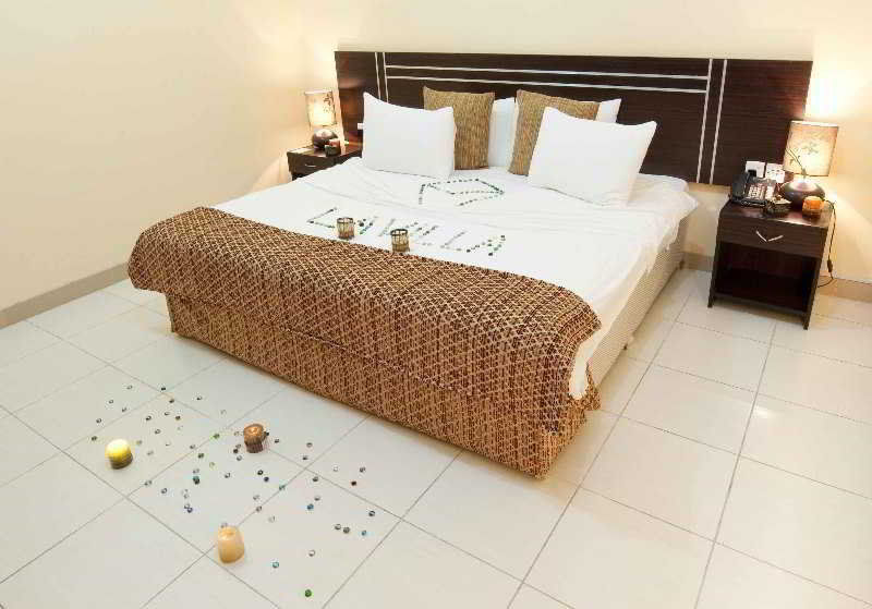 La Villa Hotel Доха Екстер'єр фото