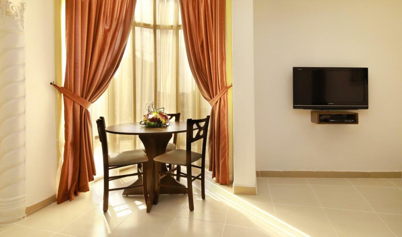 La Villa Hotel Доха Екстер'єр фото